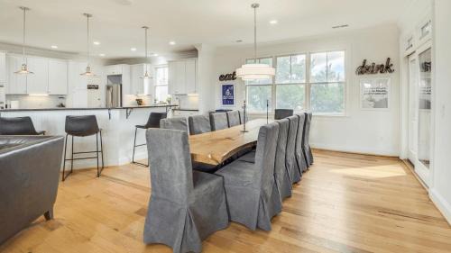 Isle of Palms House | 2701 Palm Boulevard by AvantStay