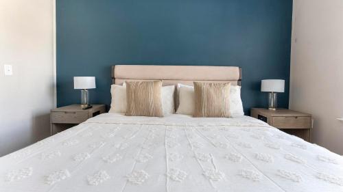Summerville Apartment | Landing Modern 1BD Gym Yoga Studio