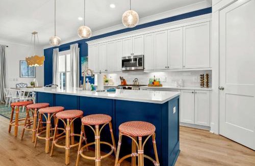 Folly Field House | Luxury 6 Br Sleeps 18 Private Heated Pool Fire Pit