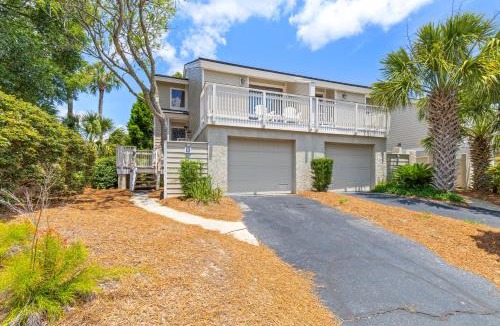 Isle of Palms House | Fairway Dunes 12 - Beach & Golf Dream