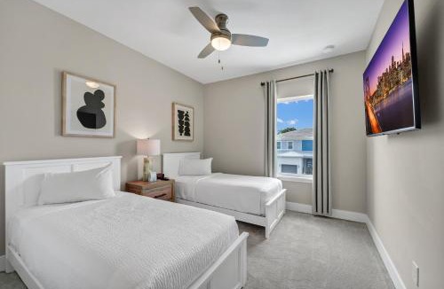 Reunion Apartment | Inviting Townhome Near Disney With Resort & Waterpark Access - 7833Sd