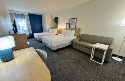 Plantation Point Hotel | Spark by Hilton Bluffton Hilton Head Island