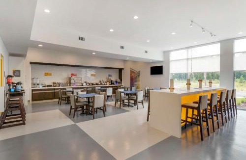 Eden Hotel | GLo Best Western Pooler - Savannah Airport Hotel