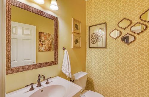 Old West Broad Neighborhood House | Savannah Lez Frederick: Premier