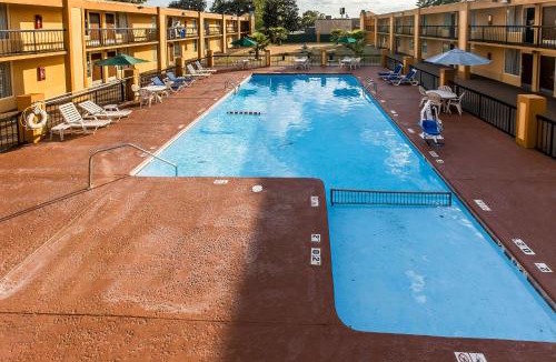 Savannah Hotel | Quality Inn Savannah Midtown