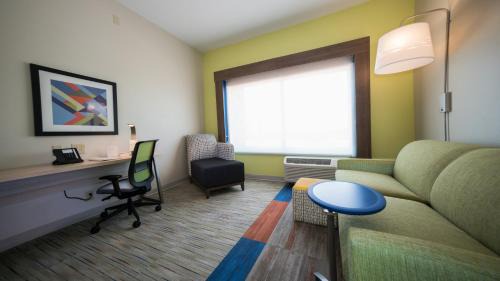 Southaven Hotel | Holiday Inn Express & Suites - Southaven Central - Memphis by IHG
