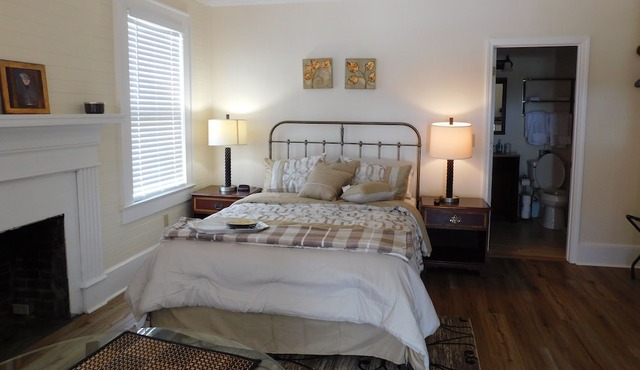 Lawrence Village Bed and Breakfast