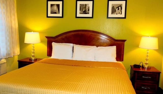 Savannah Garden Hotel