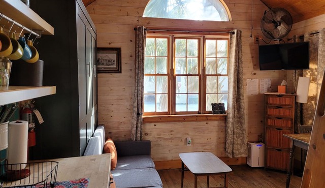 Beachside Boutique Inn – Folly Beach Rooms & Private Cottages