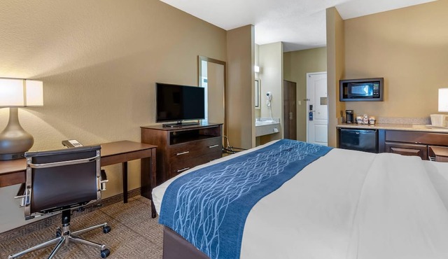 Comfort Inn & Suites Bryant - Benton