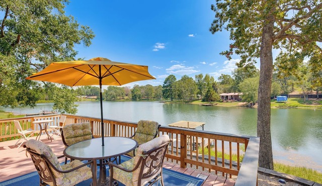 Kilgore Lakefront Home w/Private Dock & Pier! in Kilgore
