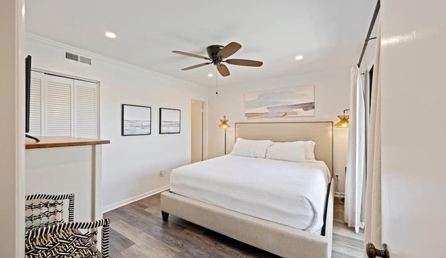 Seabrook Tennis View! Club and Pool Access! PET FRIENDLY