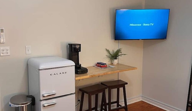 Lux Studio W Kitchenette Pets are allowed