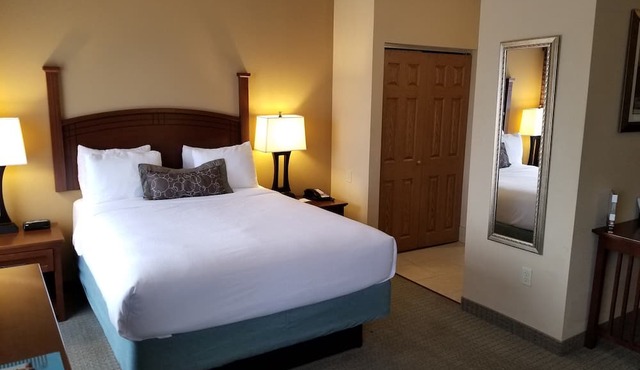 Studio | Free Breakfast + Fitness Center