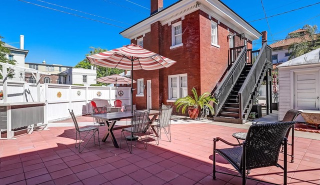 Walk Everywhere in Starland, Heated Pool Access