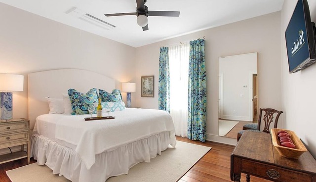Dianna Browns Place | Historic District