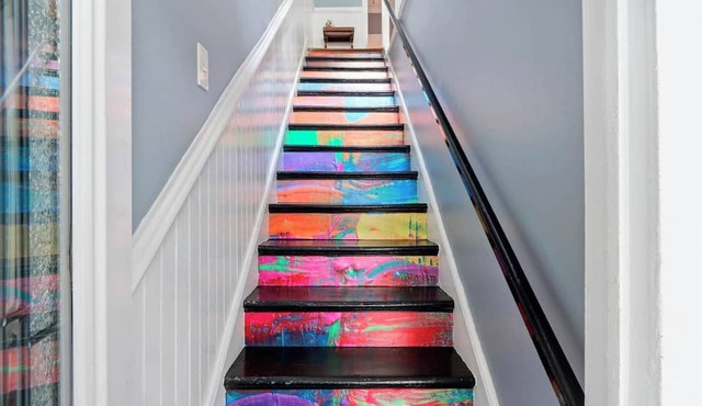 The House of Hue | 1870s Artful Savannah Retreat