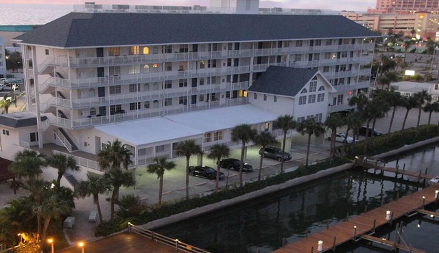 Brand New, Dolphins, Mom Clean - Lux Waterfront - 4 Bedroom/3 Bath (Unit #202)