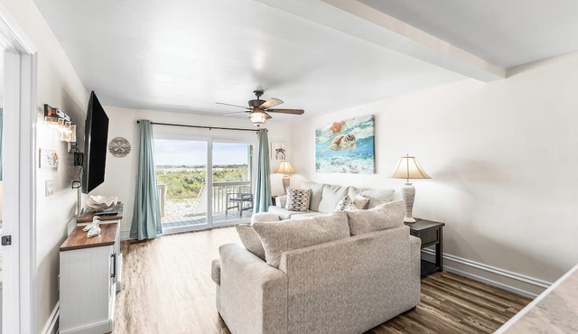 Oceanfront St Helena Island Condo w/Beach Access!