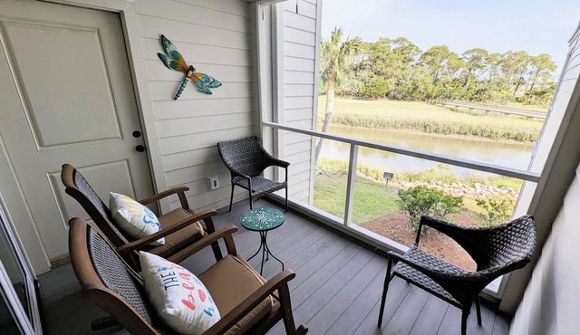 Resort access & golf cart. See reviews. On canal. Short walk to beach. <week-ask