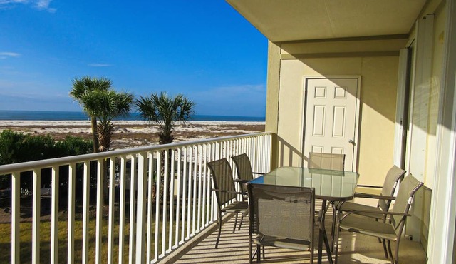 Inn at Dauphin Island 212 Family Friendly Sleeps 8 with Great Views! in Dauphin Island