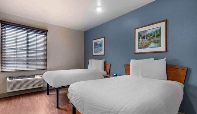2 Full Beds | Non-Smoking, Kitchen in Bossier City