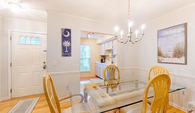 Updated Island Escape with Dual Suites Golf, Tennis, Beach Club, Near Dining
