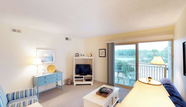 Lovely villa with central AC, and easy beach access
