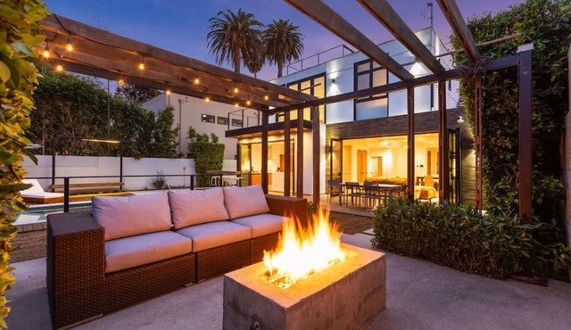 4BR Modern Oasis w/Heated Pool - Near SoFi, Metro in Los Angeles