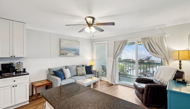 1BR 1 BA Beach Front Condo on Isle of Palms!