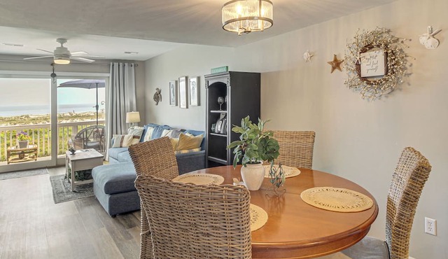 Sandy Toes: Harbor Isl Pool & Beach Retreat