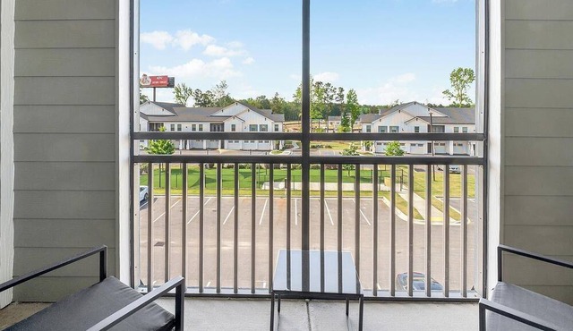 Landing | Modern 1BD, Yoga Studio, Gym