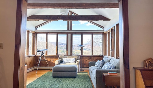 Mad Mountain Meadows - Stunning Mountain Views!