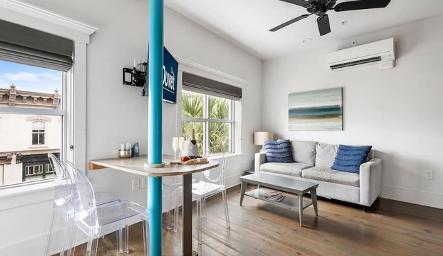 In the Heart of King Street | Battery Suite