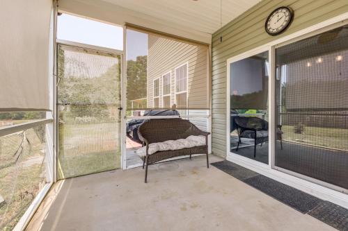 Lakes, Gardens & More! Getaway in Moncks Corner