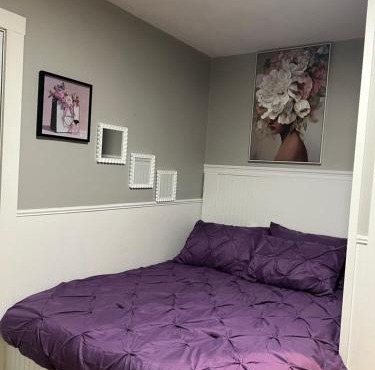 Taylor's Cozy Little Apartment Pets Welcome Two Beds